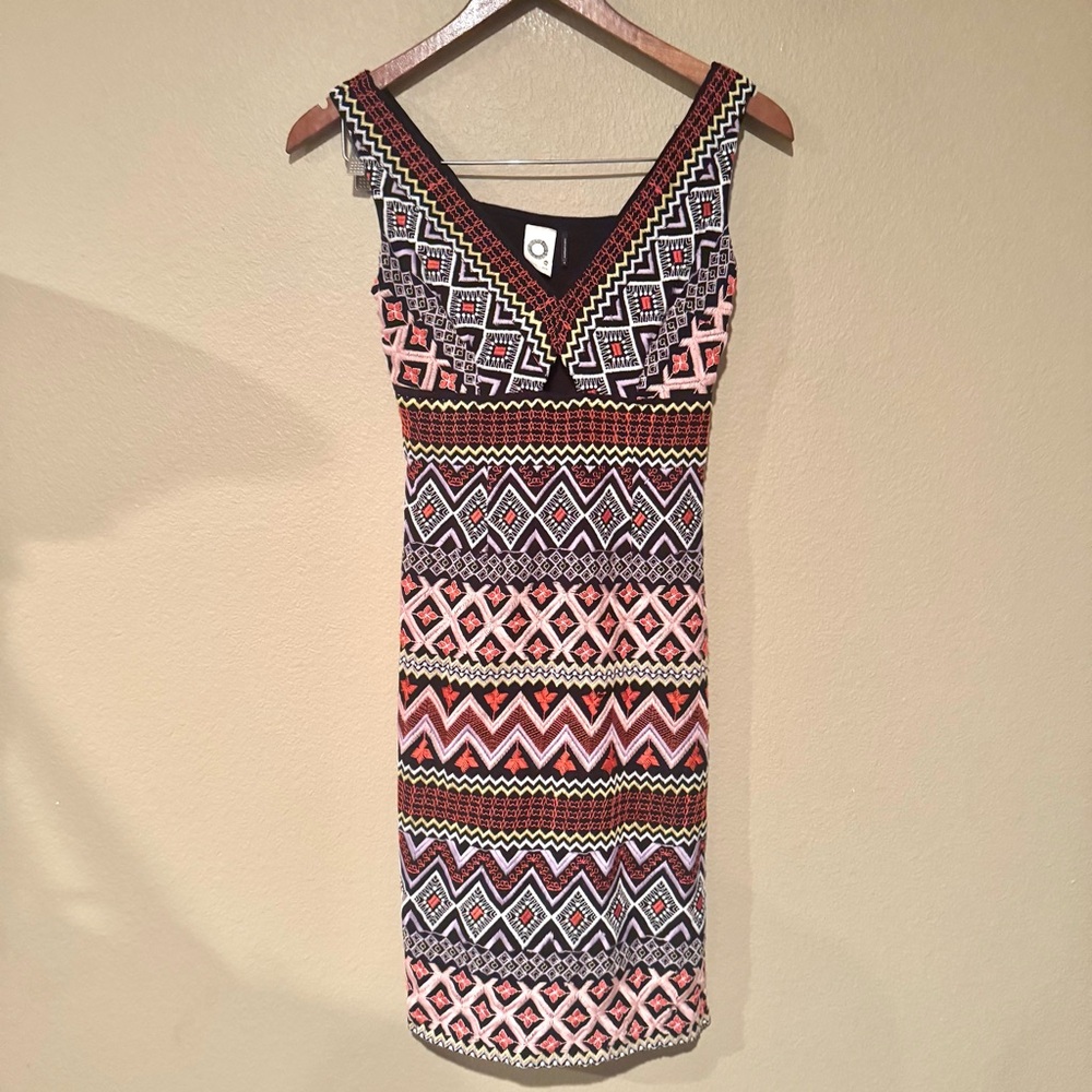 Anthropologie Akemi + Kin Geo Embroidered Cutout Midi Dress Black Red Size 0 - Picture 2 of 7